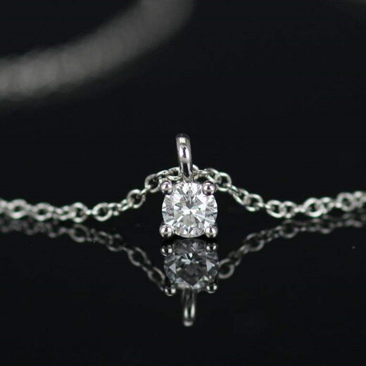 钻石项链好还是铂金项链好 铂金项链和钻石项链有什么区别